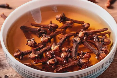 Clean Forte contém cravinho